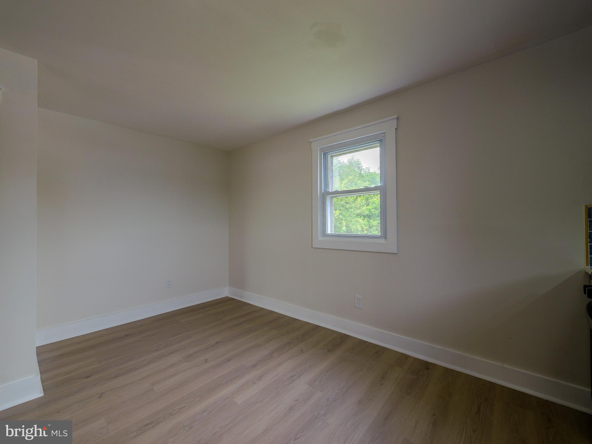 117 EAST LANE