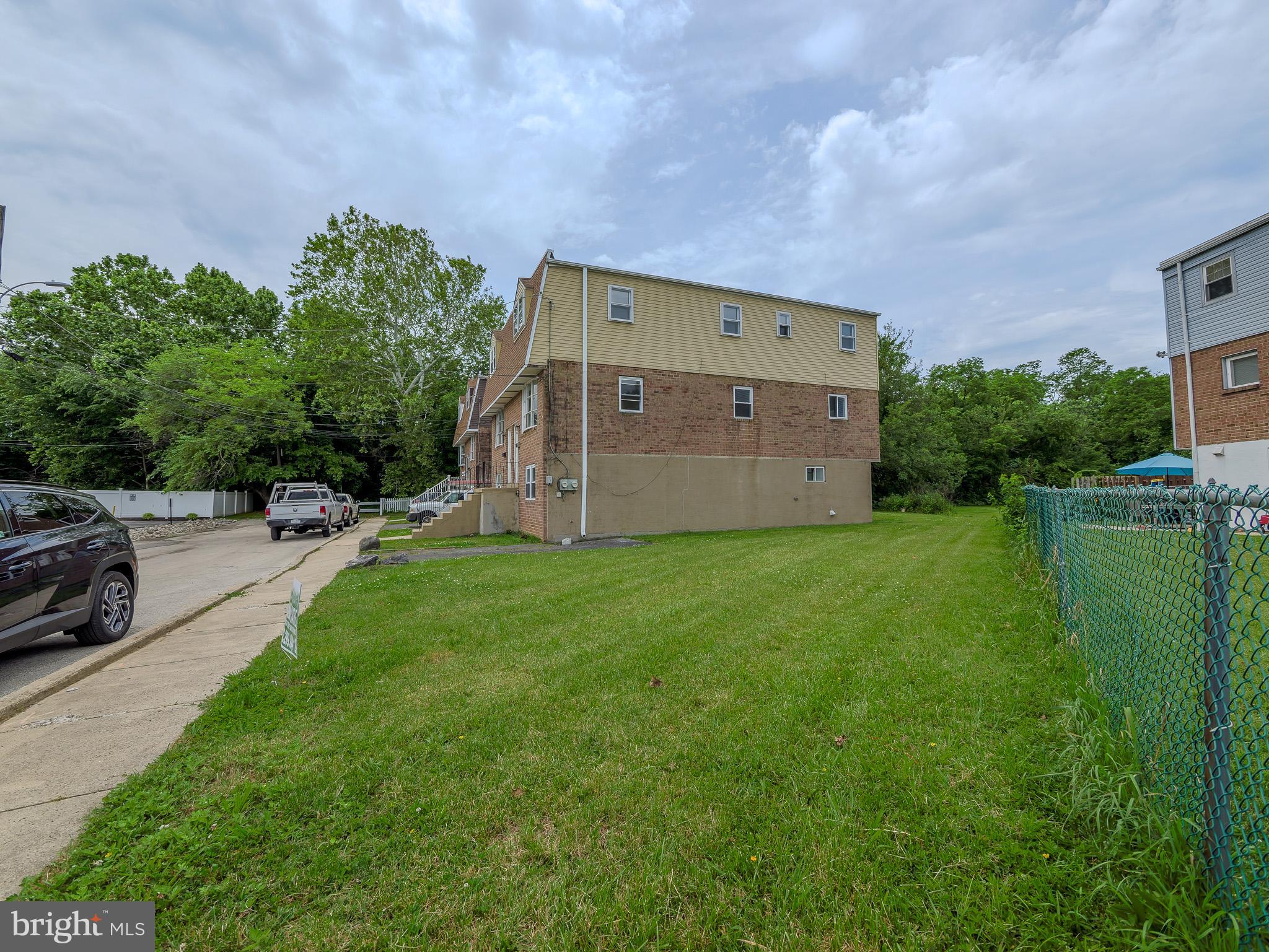 117 EAST LANE