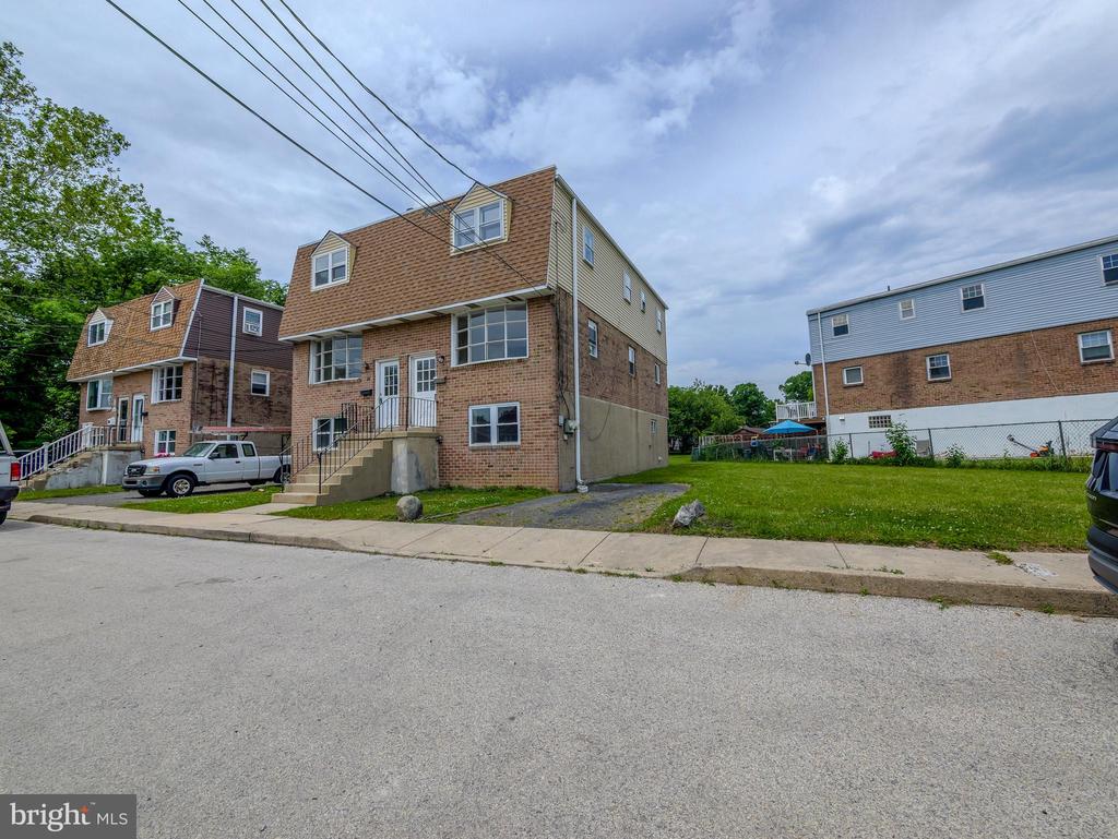 117 EAST LANE