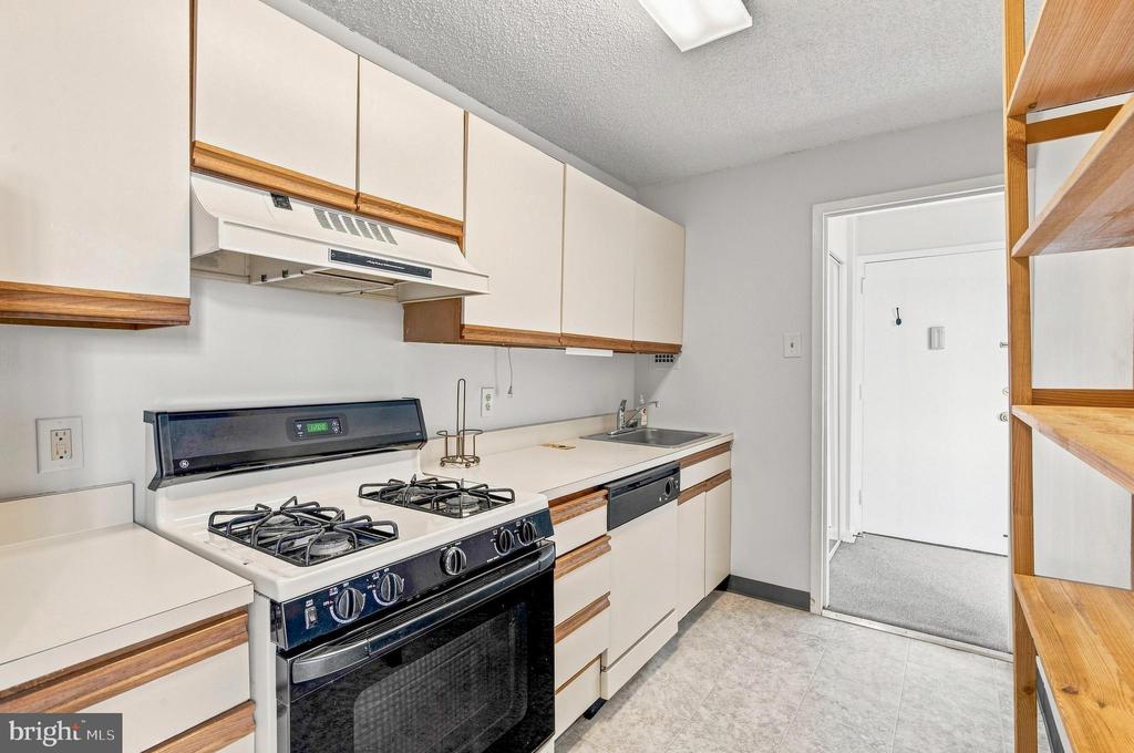 1030 LANCASTER Unit: 717
