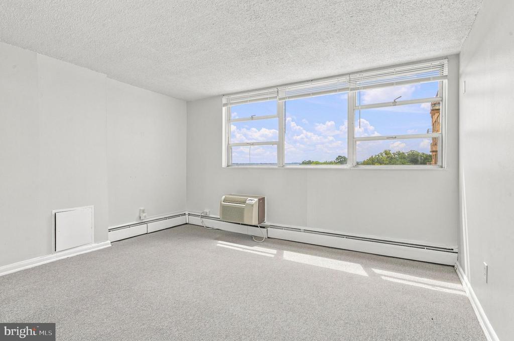1030 LANCASTER Unit: 717