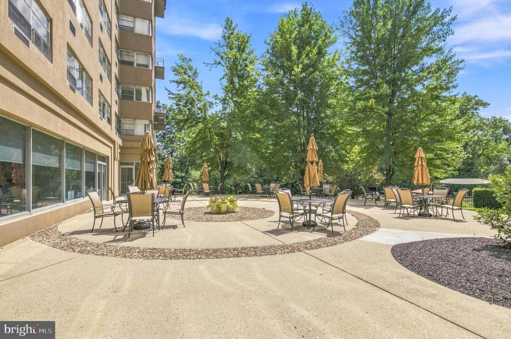 1030 LANCASTER Unit: 717