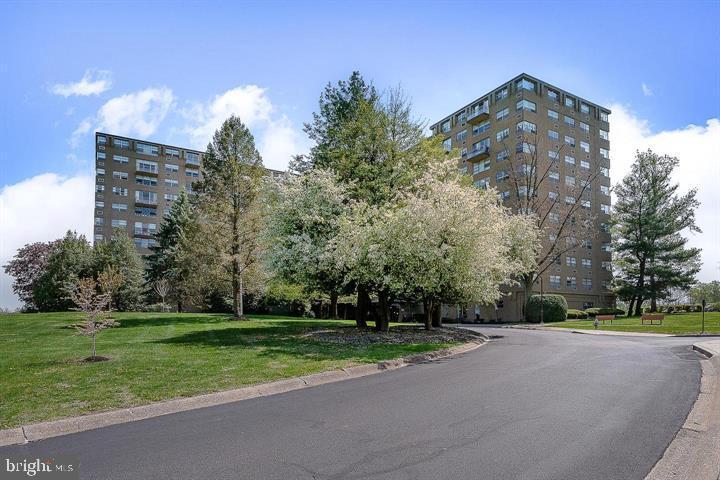 1030 LANCASTER Unit: 717