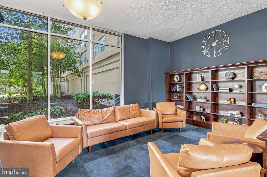 1030 LANCASTER Unit: 717