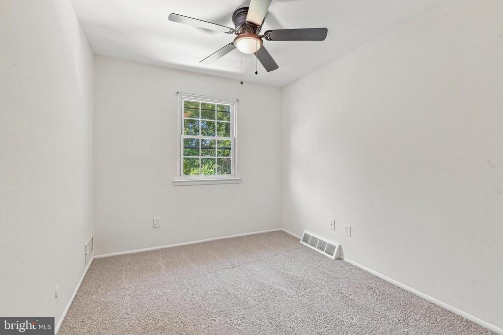 1512 ROOSEVELT DRIVE