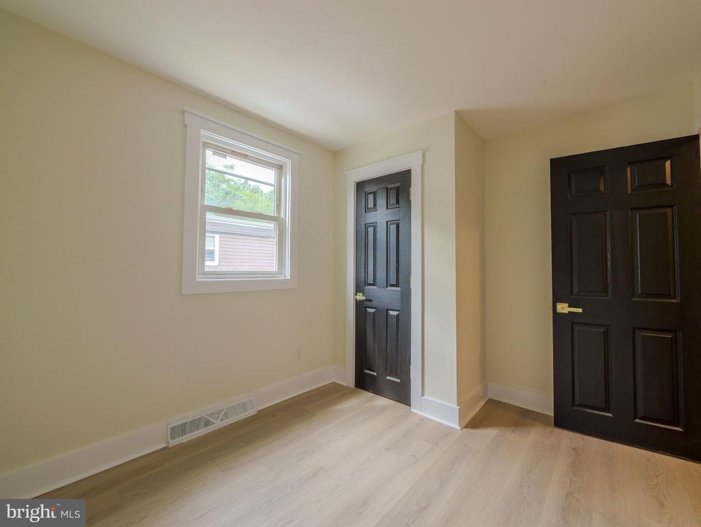 119 EAST LANE