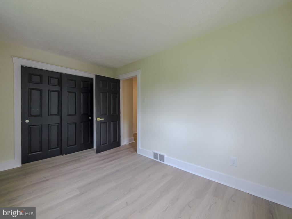 119 EAST LANE