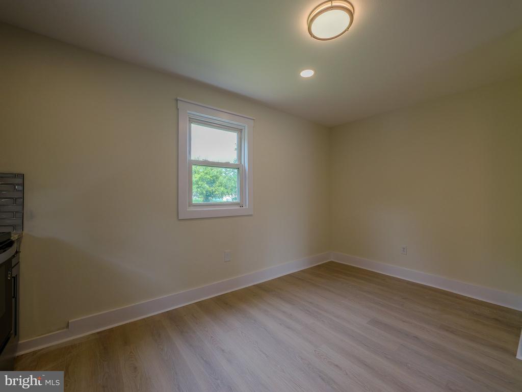 119 EAST LANE