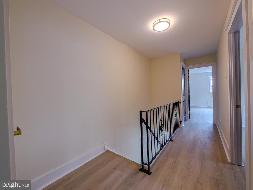 119 EAST LANE