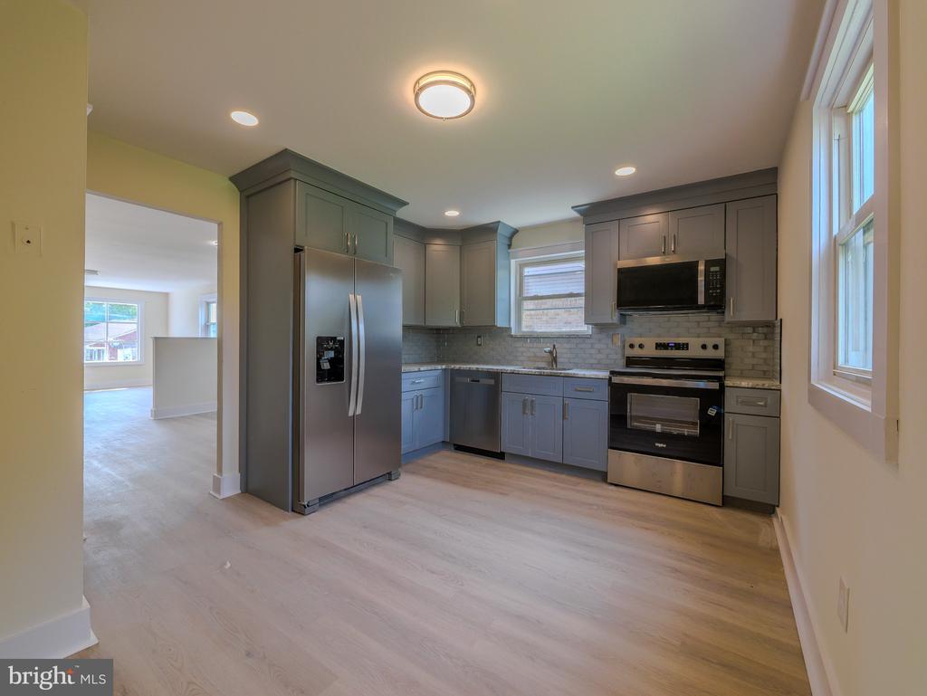119 EAST LANE