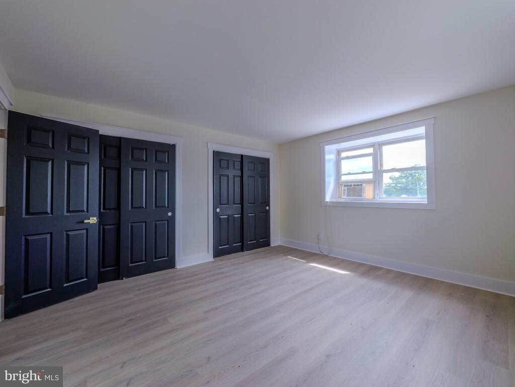 119 EAST LANE