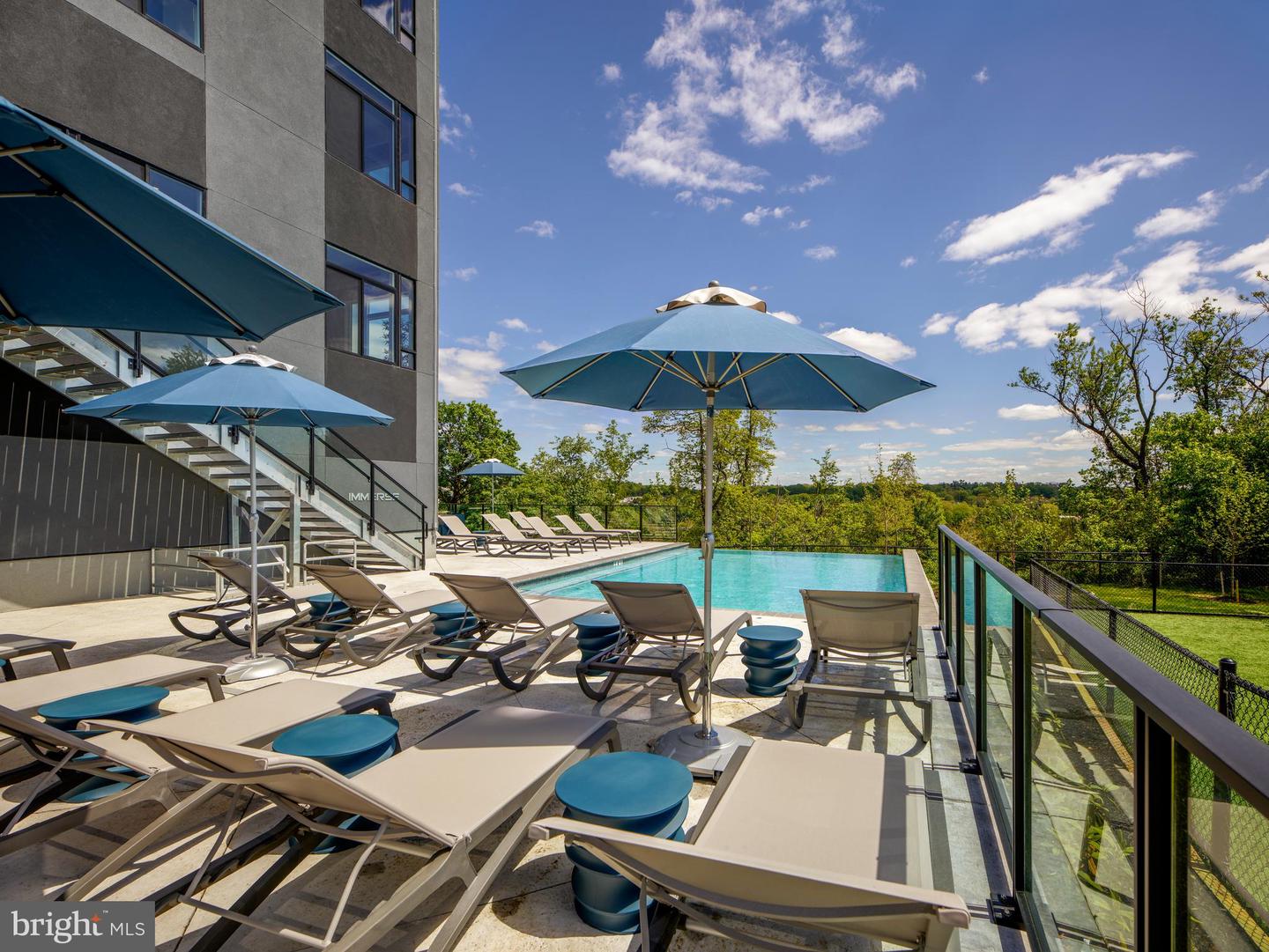 9 PRESIDENTIAL BOULEVARD Unit: 2B/2BA