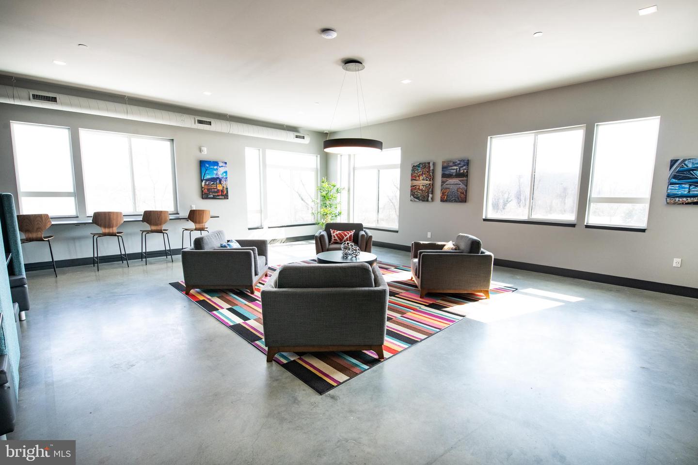 9 PRESIDENTIAL BOULEVARD Unit: 2B/2BA
