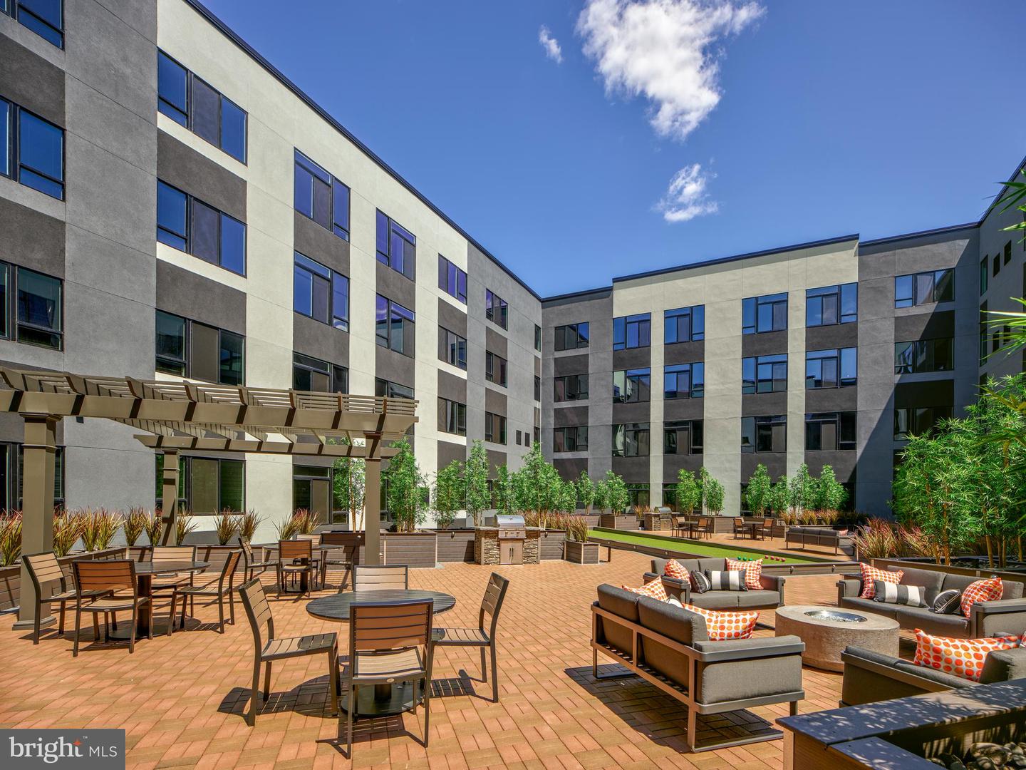9 PRESIDENTIAL BOULEVARD Unit: 2B/2BA