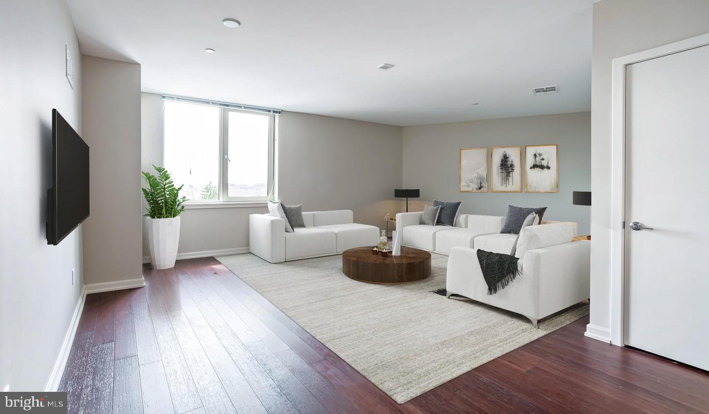 22 CRICKET AVENUE Unit: 2BED2BATH