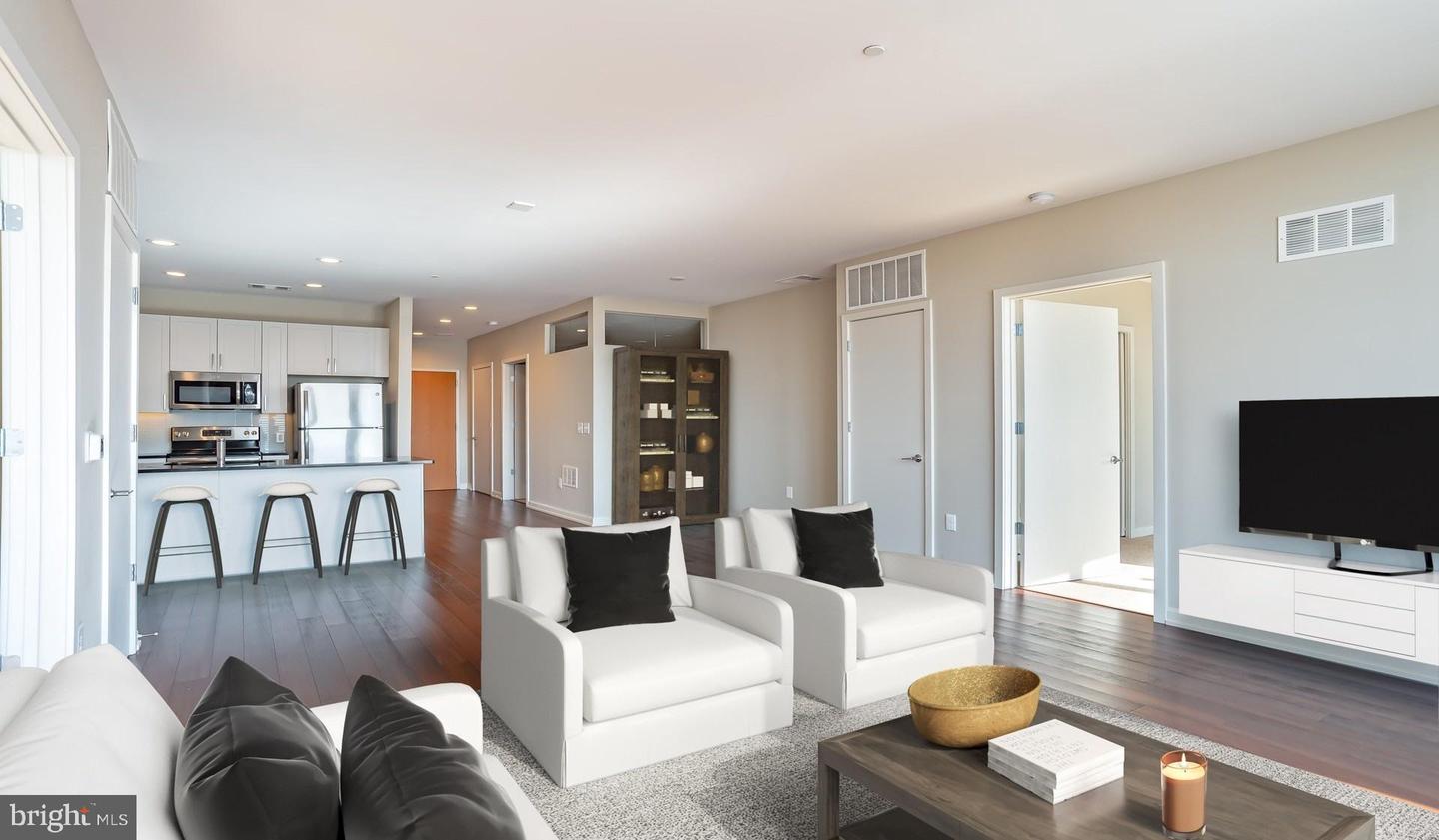 24 CRICKET AVENUE Unit: 1B-612
