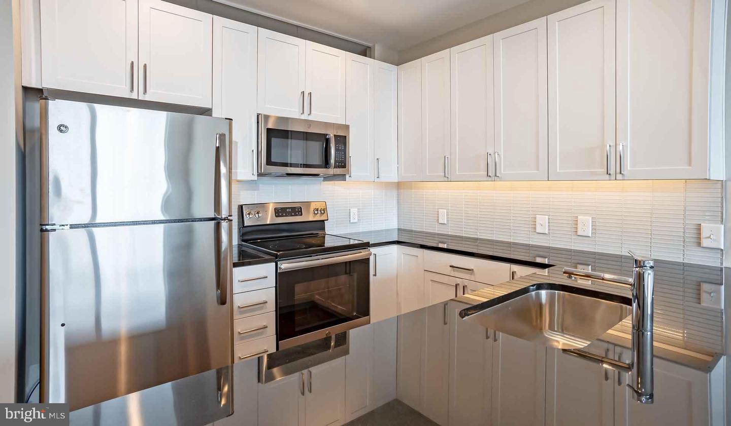 24 CRICKET AVENUE Unit: 1B-326