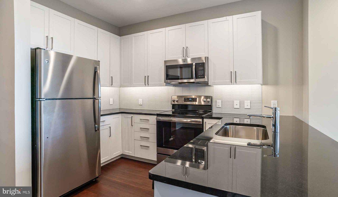24 CRICKET AVENUE Unit: 2B-614