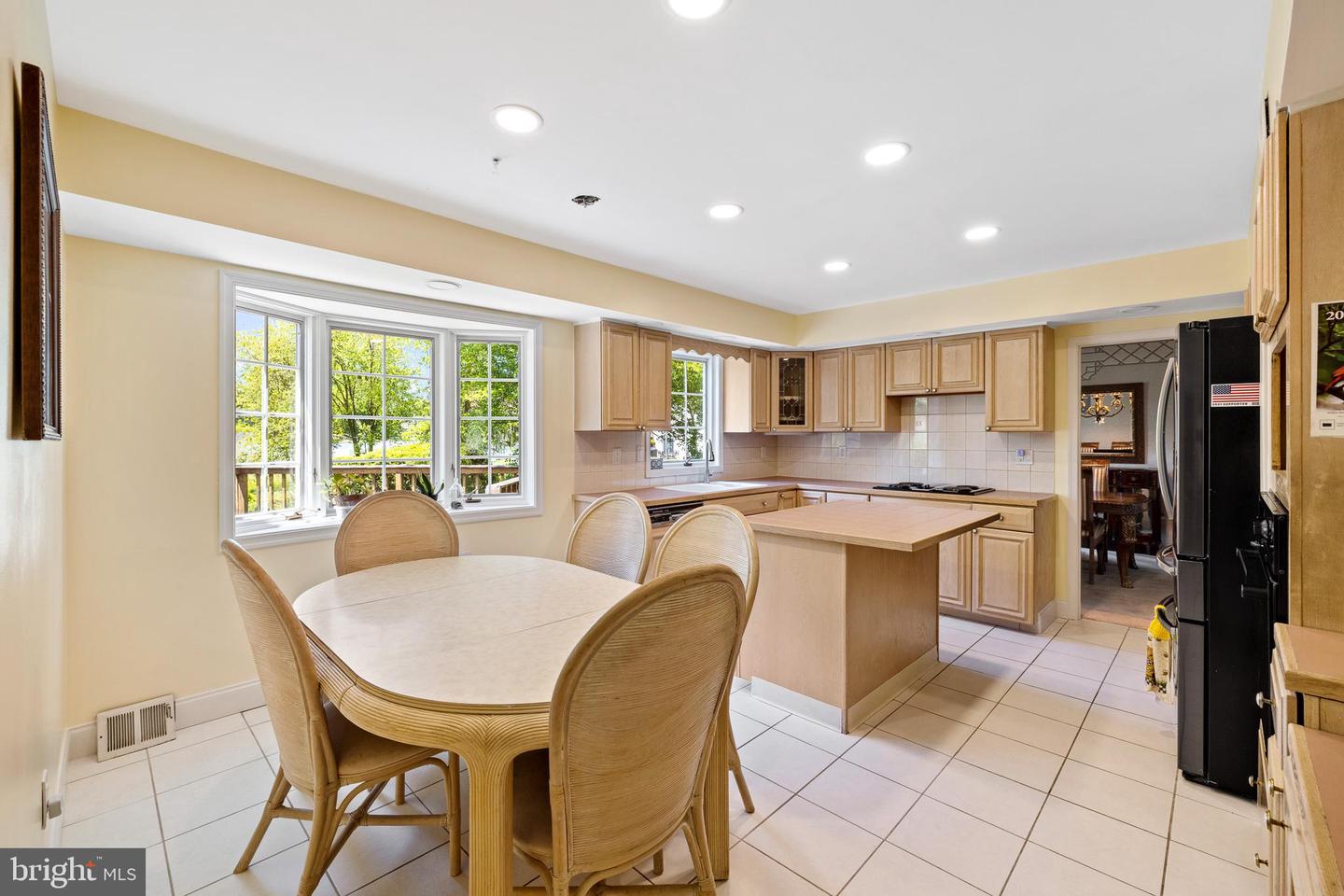 731 Wright Dr