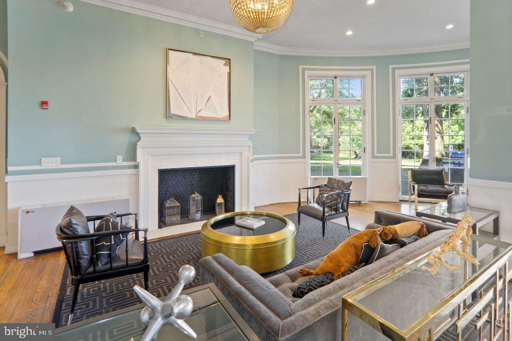 18 E Lancaster Ave #2b-129