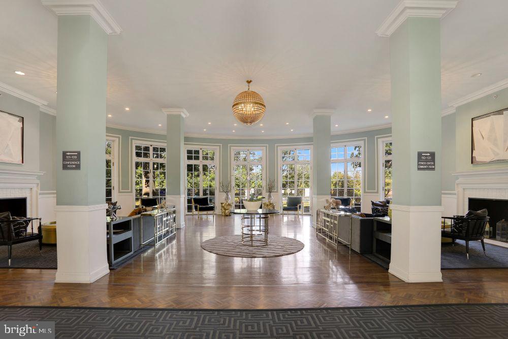 18 E Lancaster Ave #1b-305