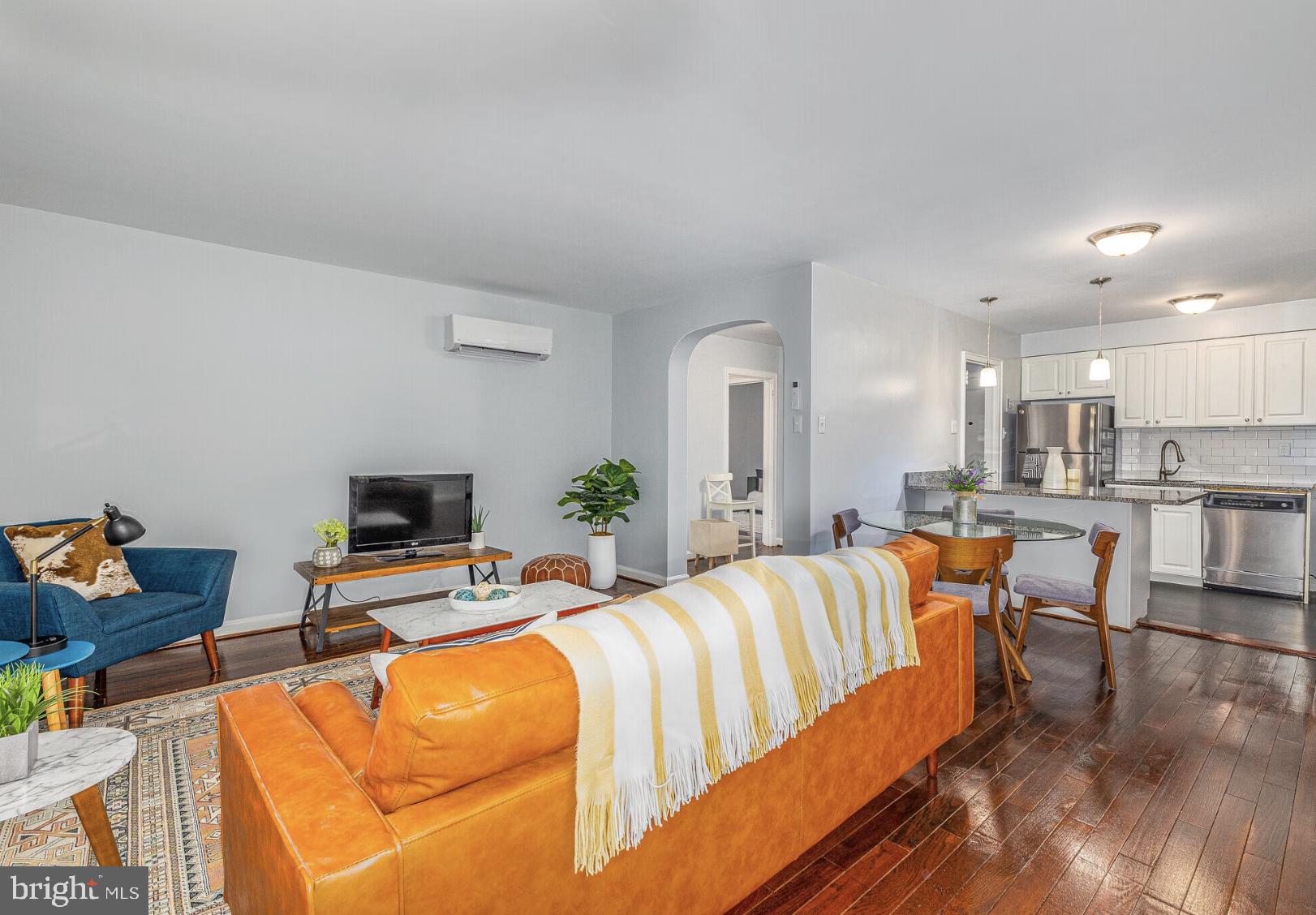 150 E WYNNEWOOD RD #2B-14F