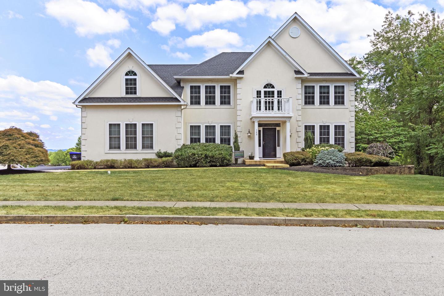 148 Persimmon Dr