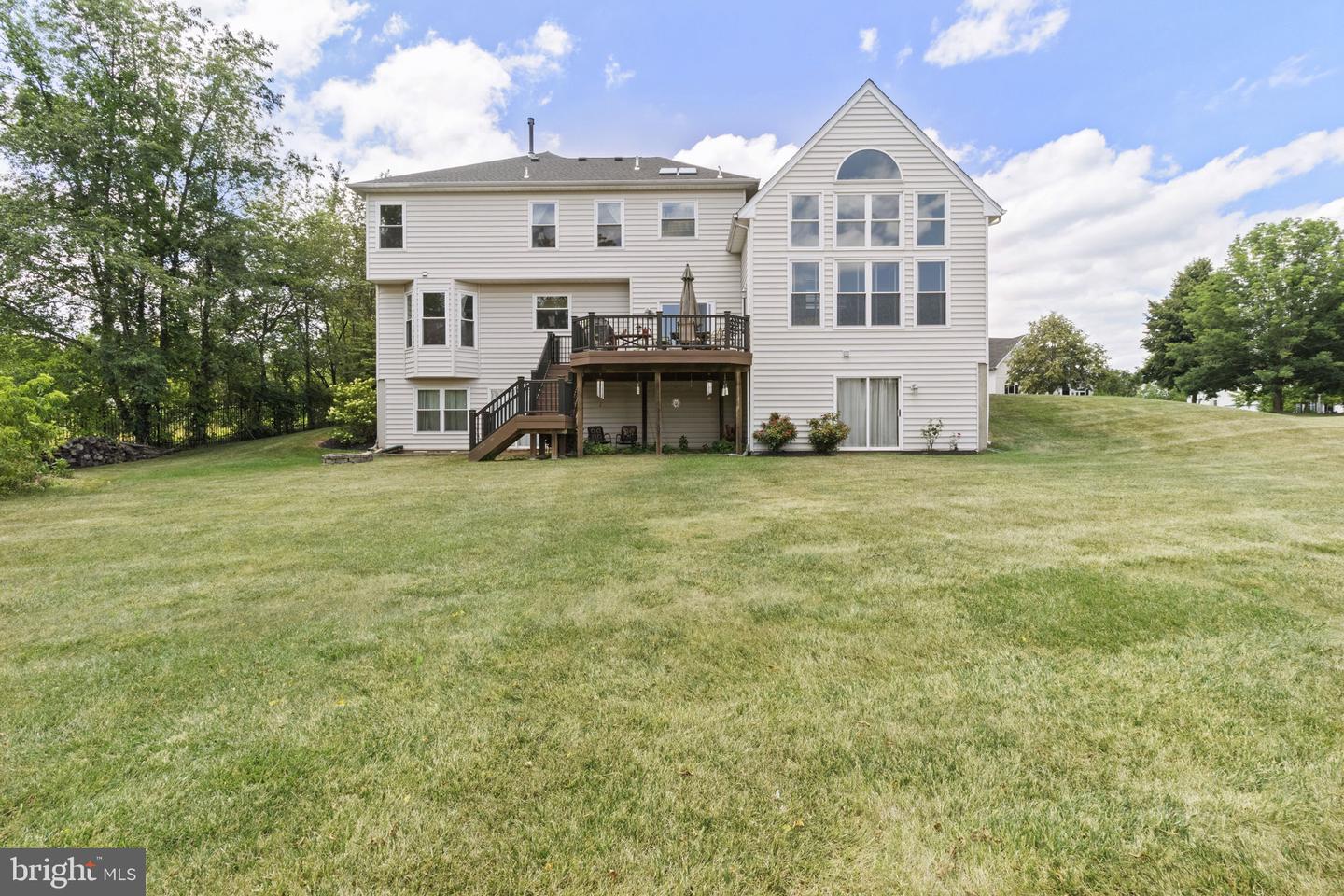 148 Persimmon Dr