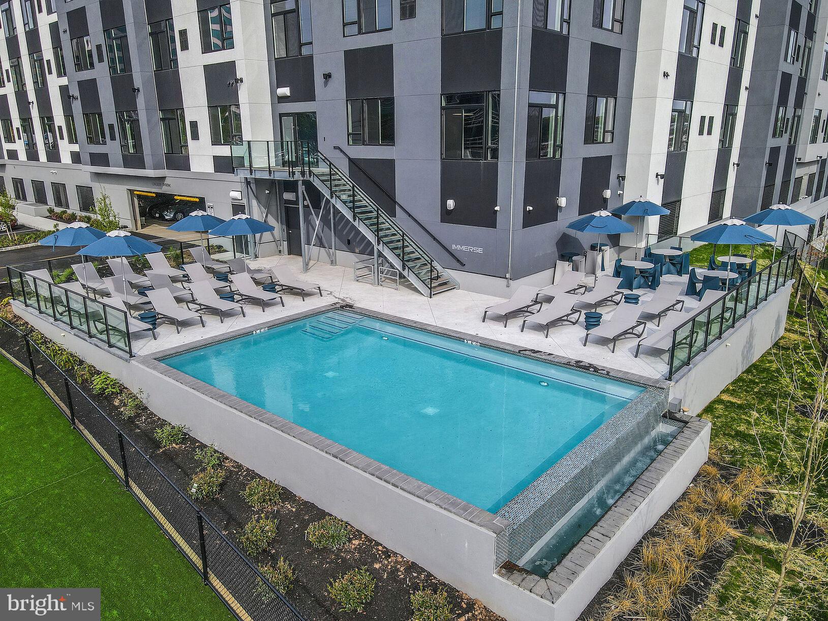 9 PRESIDENTIAL BLVD #1B-432