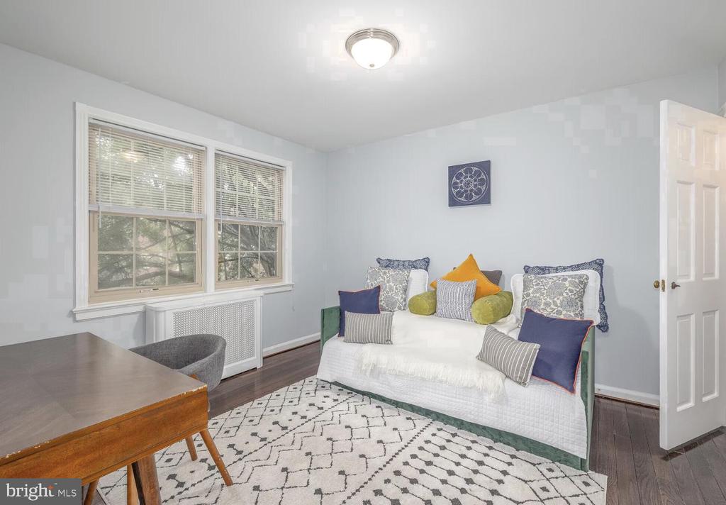 150 E WYNNEWOOD ROAD Unit: 26-E