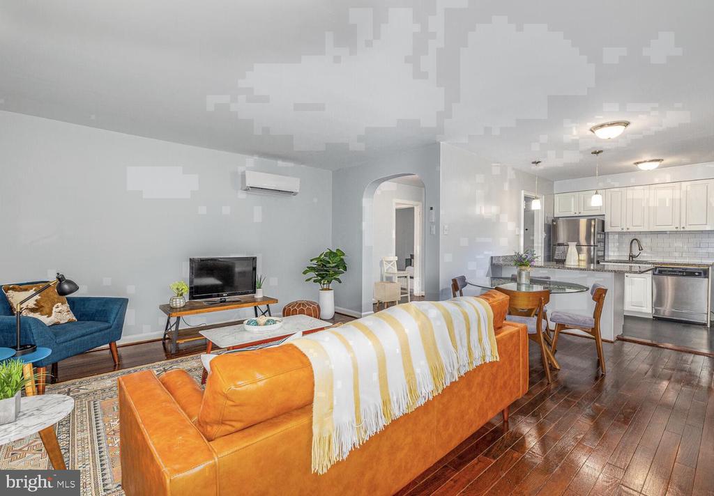 150 E WYNNEWOOD ROAD Unit: 19-A
