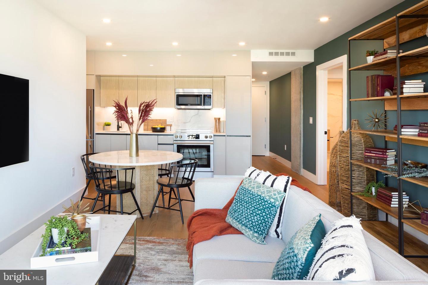 1001 N 2ND STREET Unit: 2B/2BA