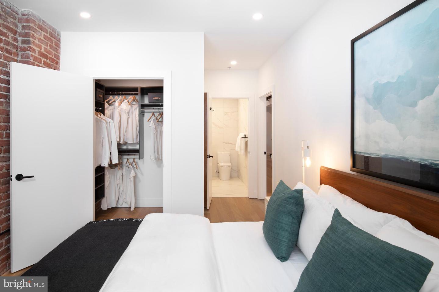 1001 N 2ND STREET Unit: 2B/2BA