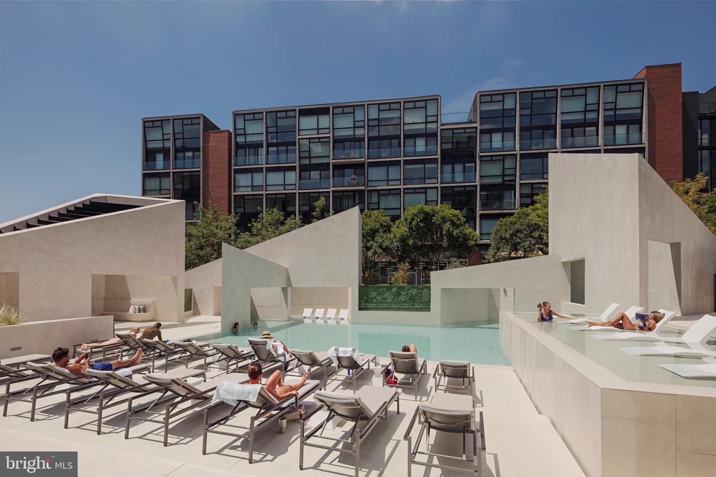 1001 N 2ND STREET Unit: 2B/2BA