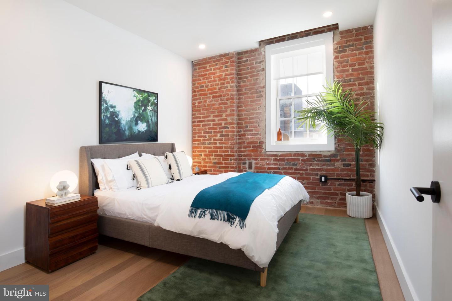 1001 N 2ND STREET Unit: 2B/2BA
