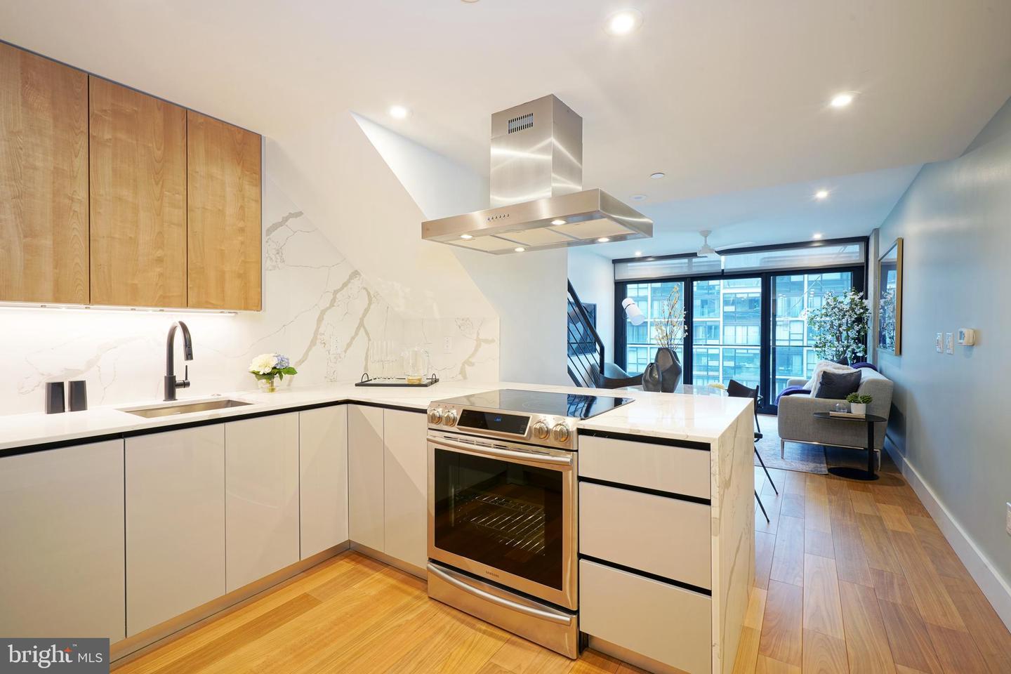 1001 N 2ND STREET Unit: 2B/2BA
