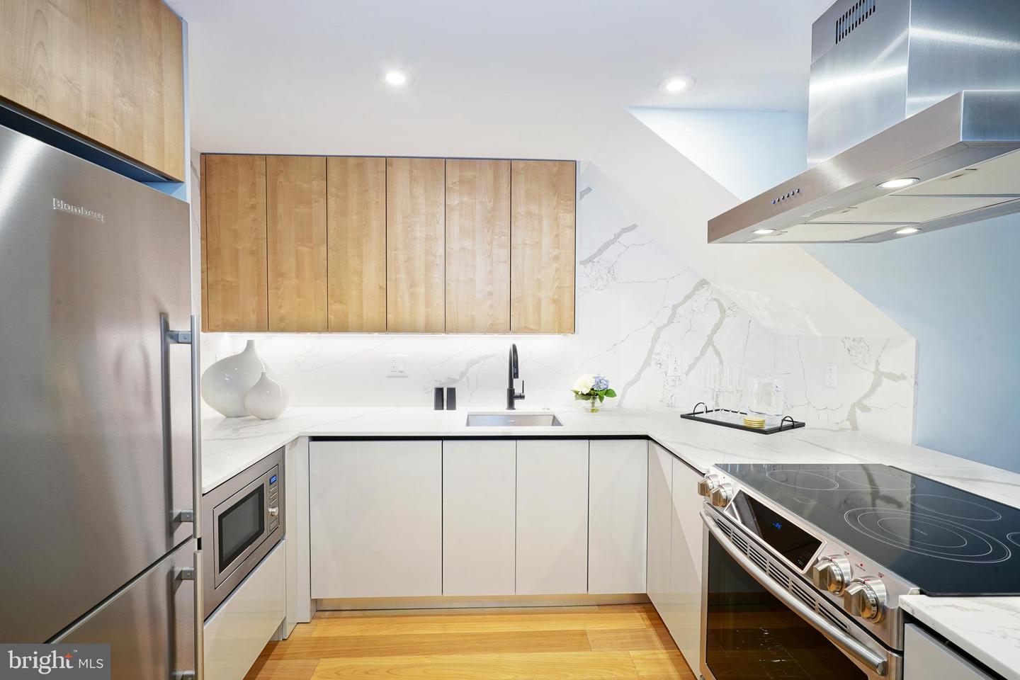 1001 N 2ND STREET Unit: 2B/2BA