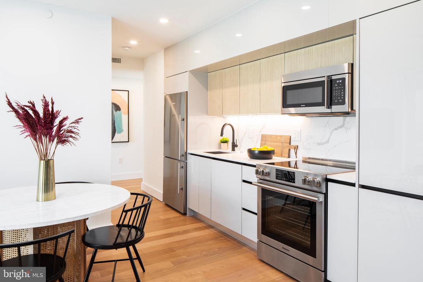 1001 N 2ND STREET Unit: 2B/2BA