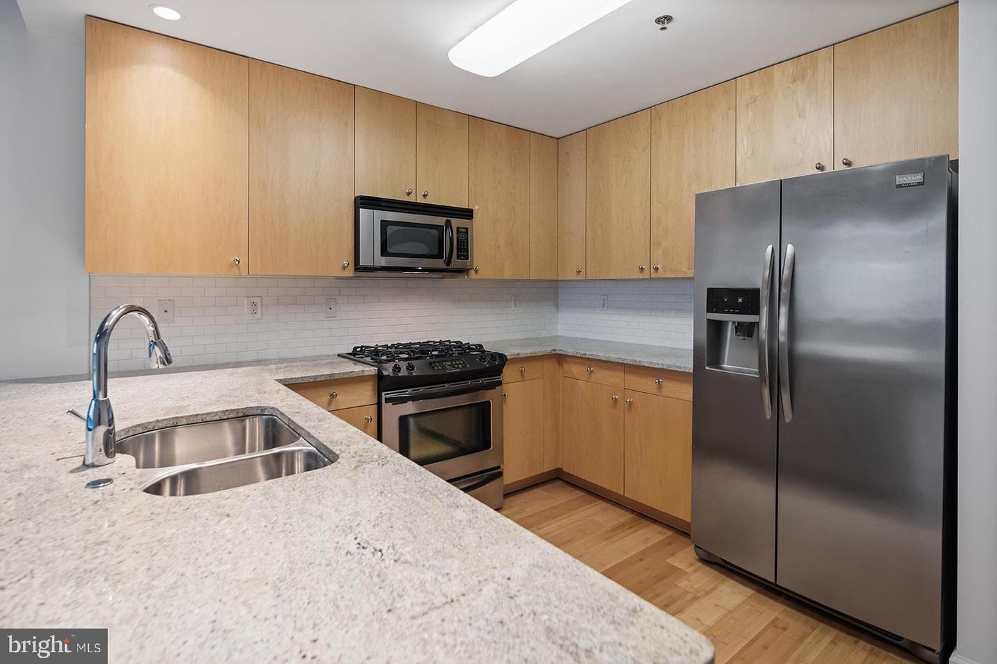 1352 SOUTH STREET Unit: 200B