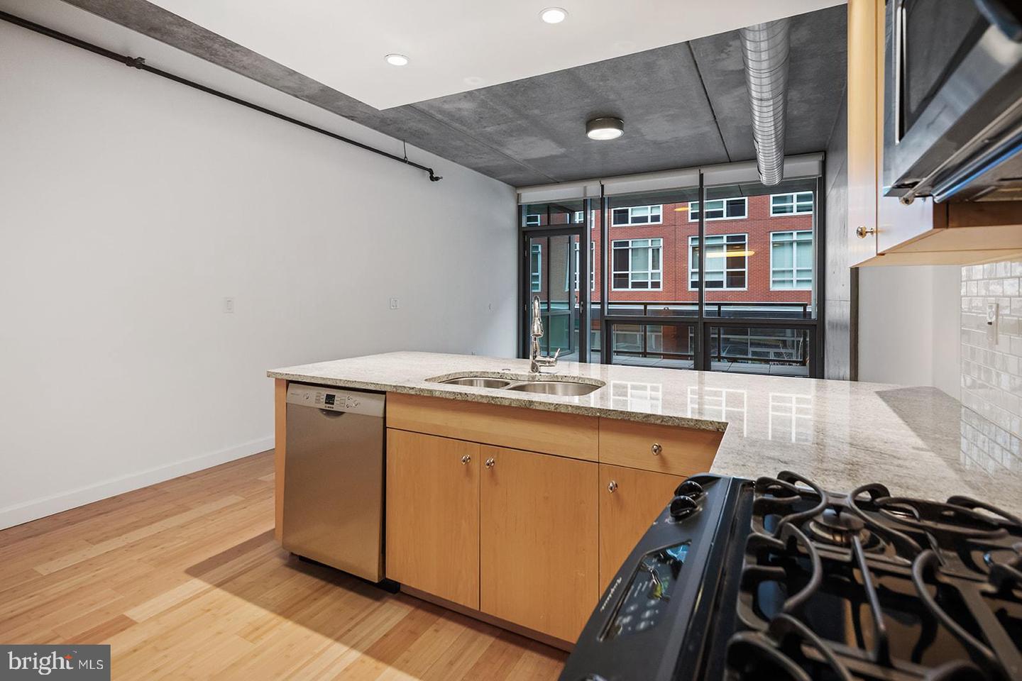 1352 SOUTH STREET Unit: 200B