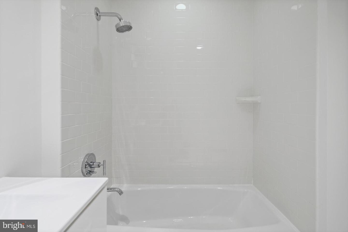 1352 SOUTH STREET Unit: 200B