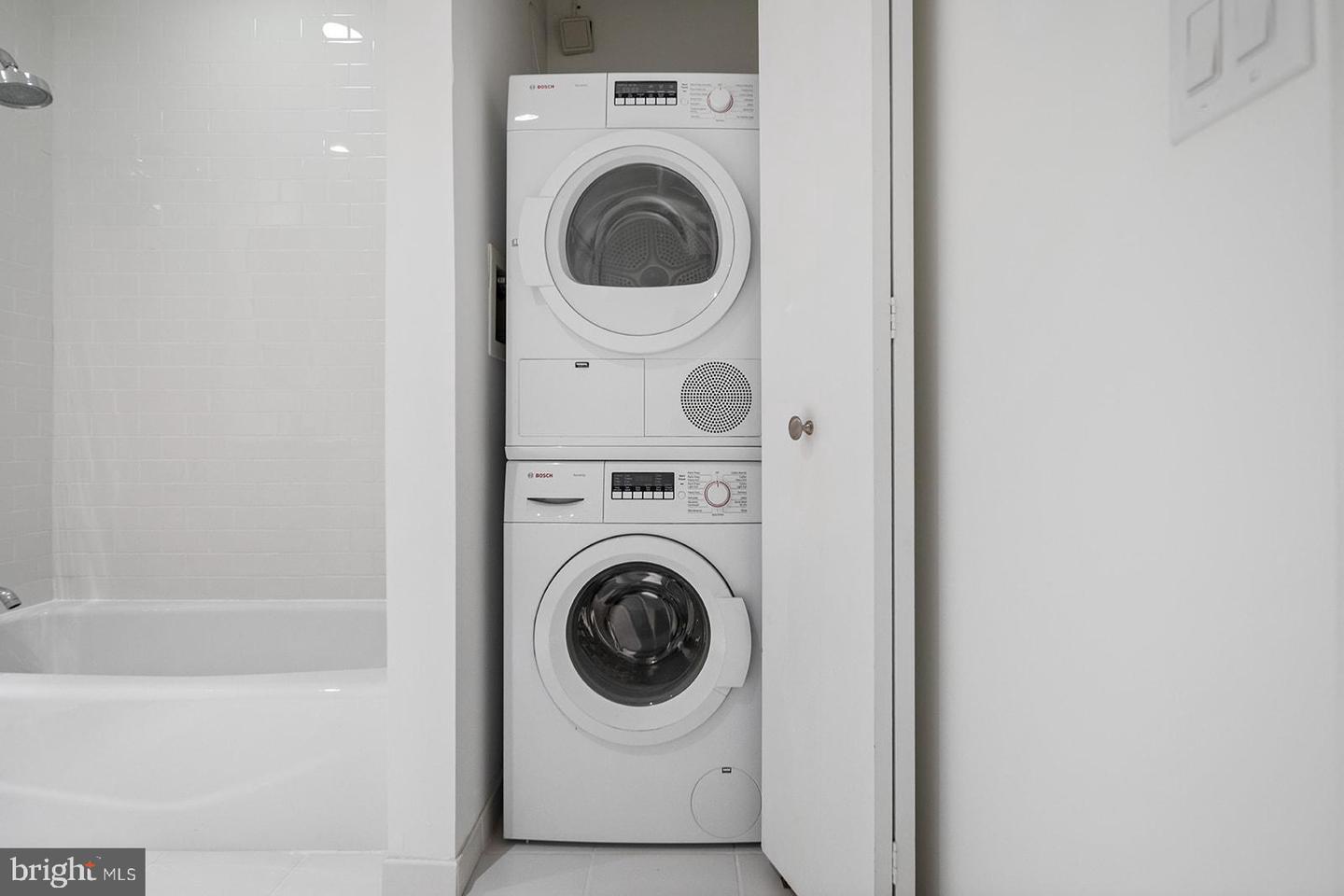 1352 SOUTH STREET Unit: 200B