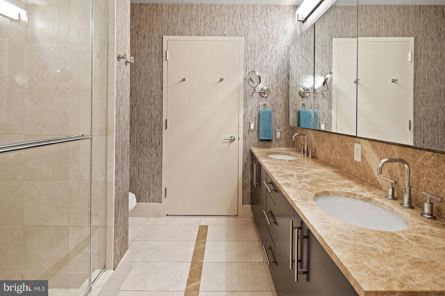 1425 LOCUST STREET Unit: 16CD