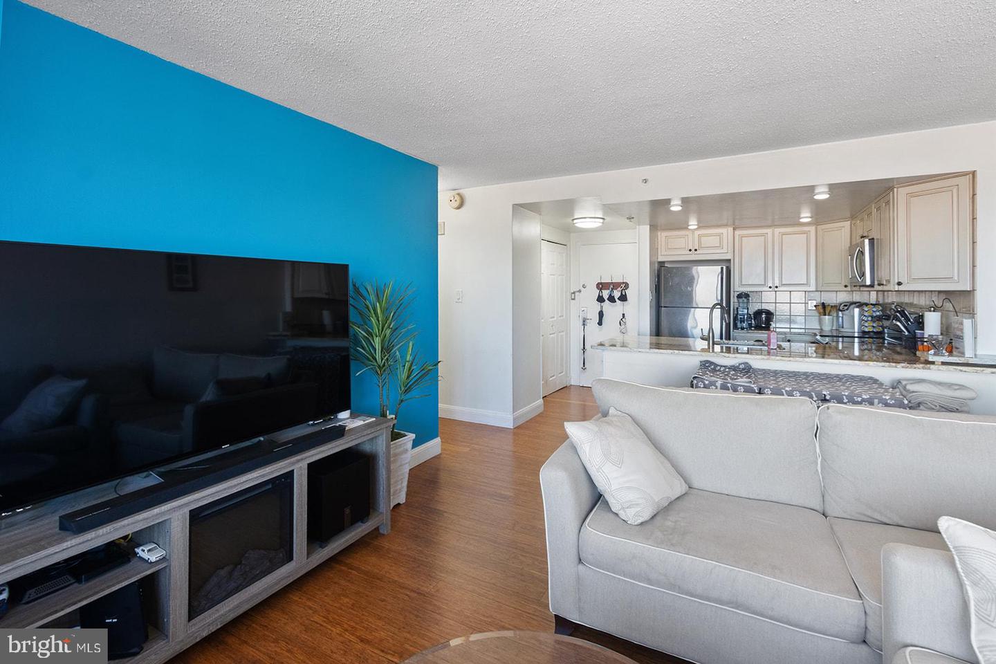 2001 HAMILTON ST Unit: 1817