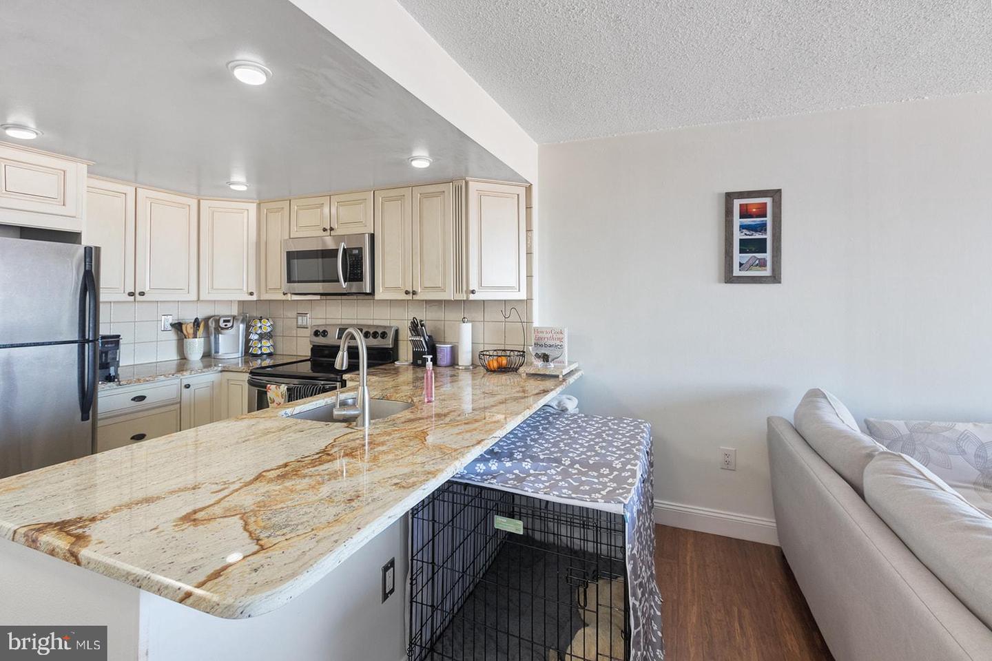 2001 HAMILTON ST Unit: 1817