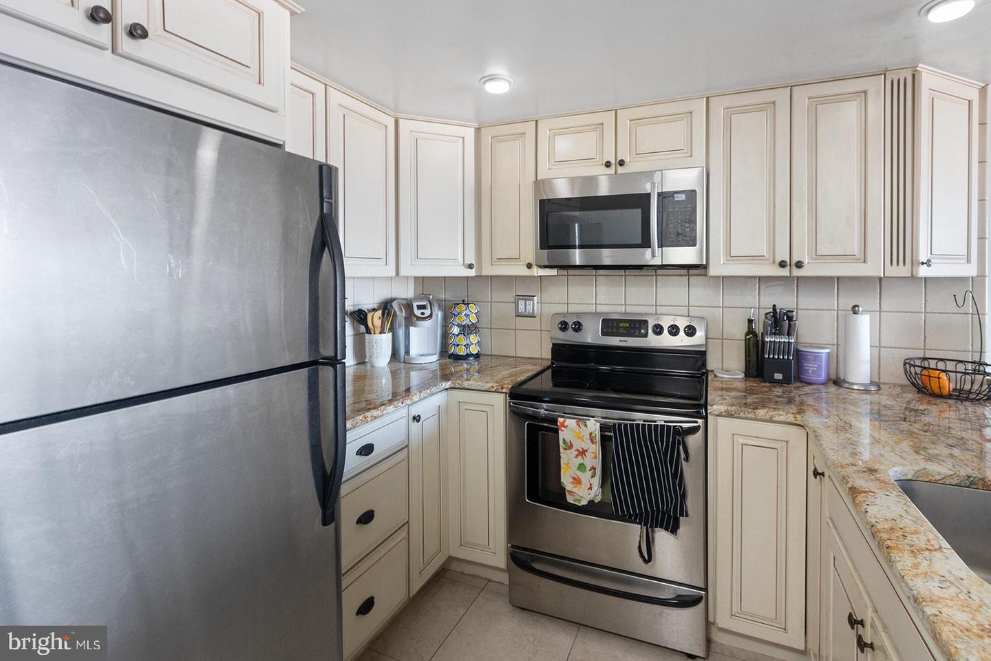 2001 HAMILTON ST Unit: 1817