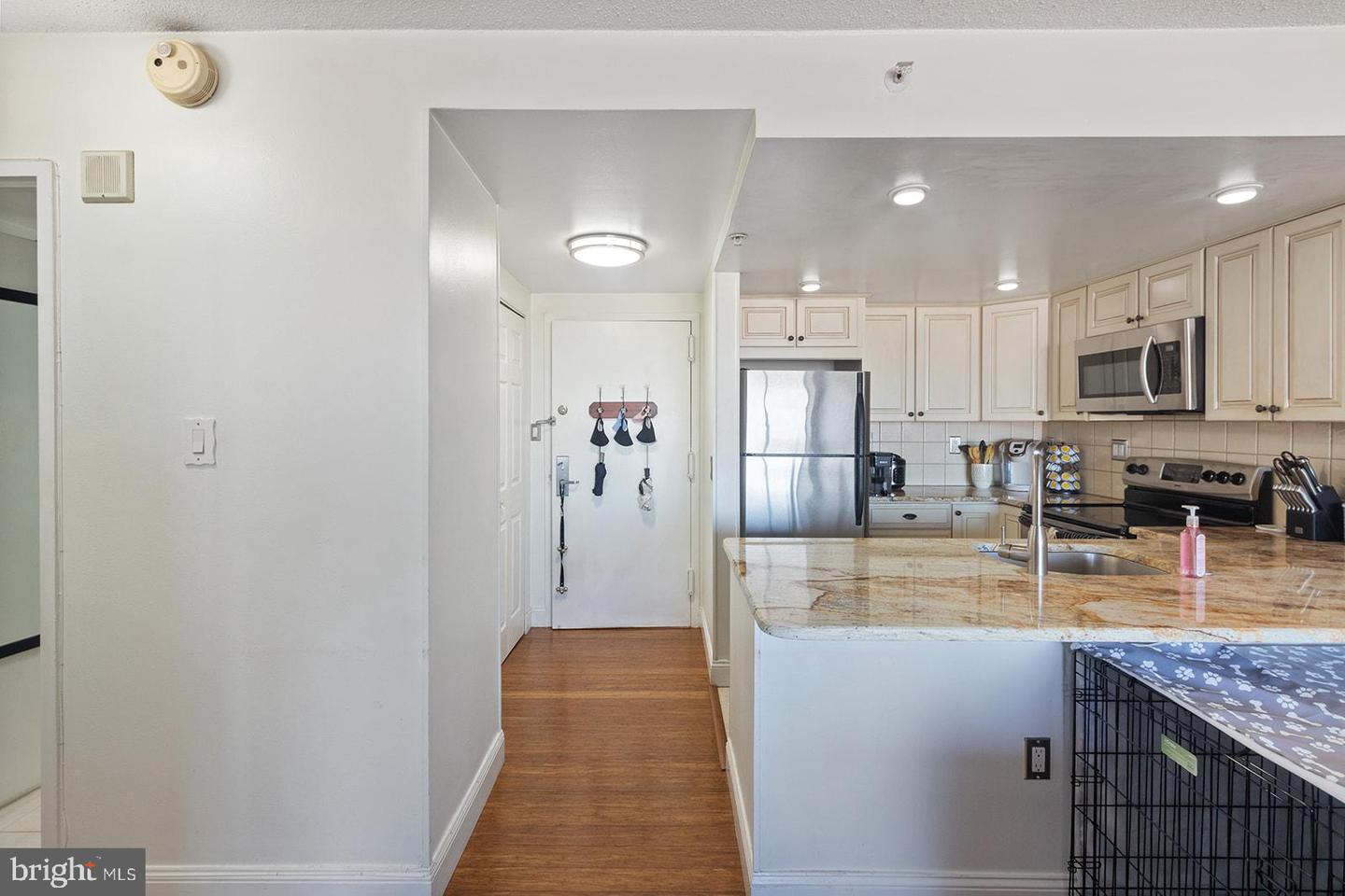 2001 HAMILTON ST Unit: 1817