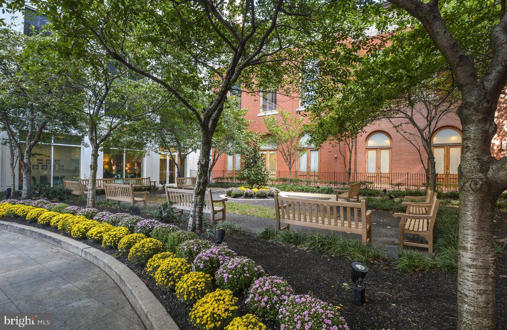 200 W WASHINGTON SQUARE Unit: 1B/1BA