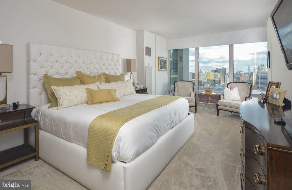 200 W WASHINGTON SQUARE Unit: 1B/1BA