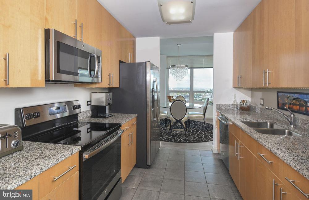 200 W WASHINGTON SQUARE Unit: 1B/1BA